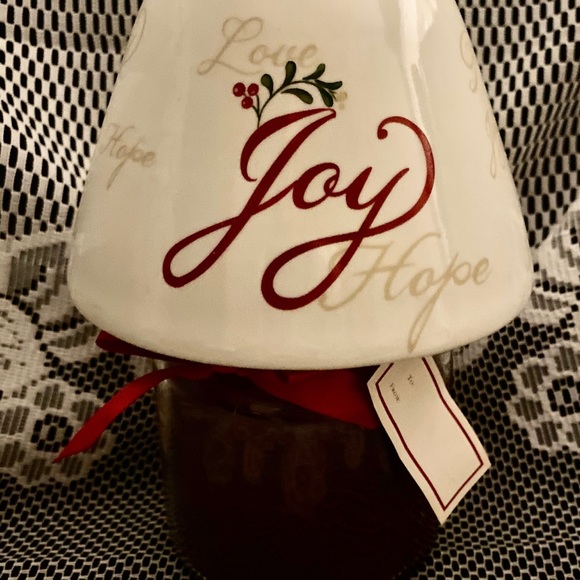 New! Hope/Joy/Love/Peace Candle with Shade - Picture 2 of 7